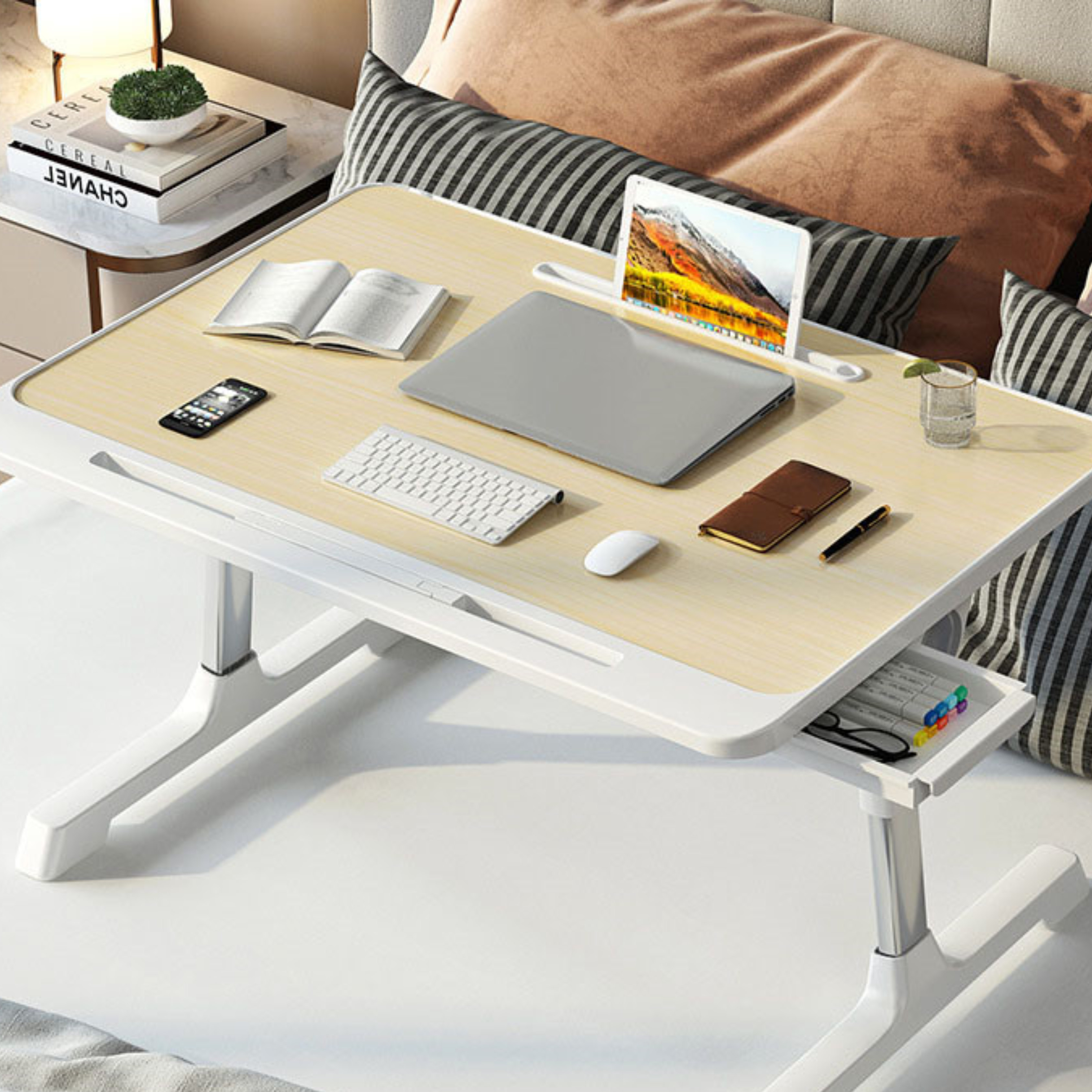Flexi-Table: Praktischer Bett-Tisch mit Einstellbarer Höhe und Neigung, Stilvoll und Modern