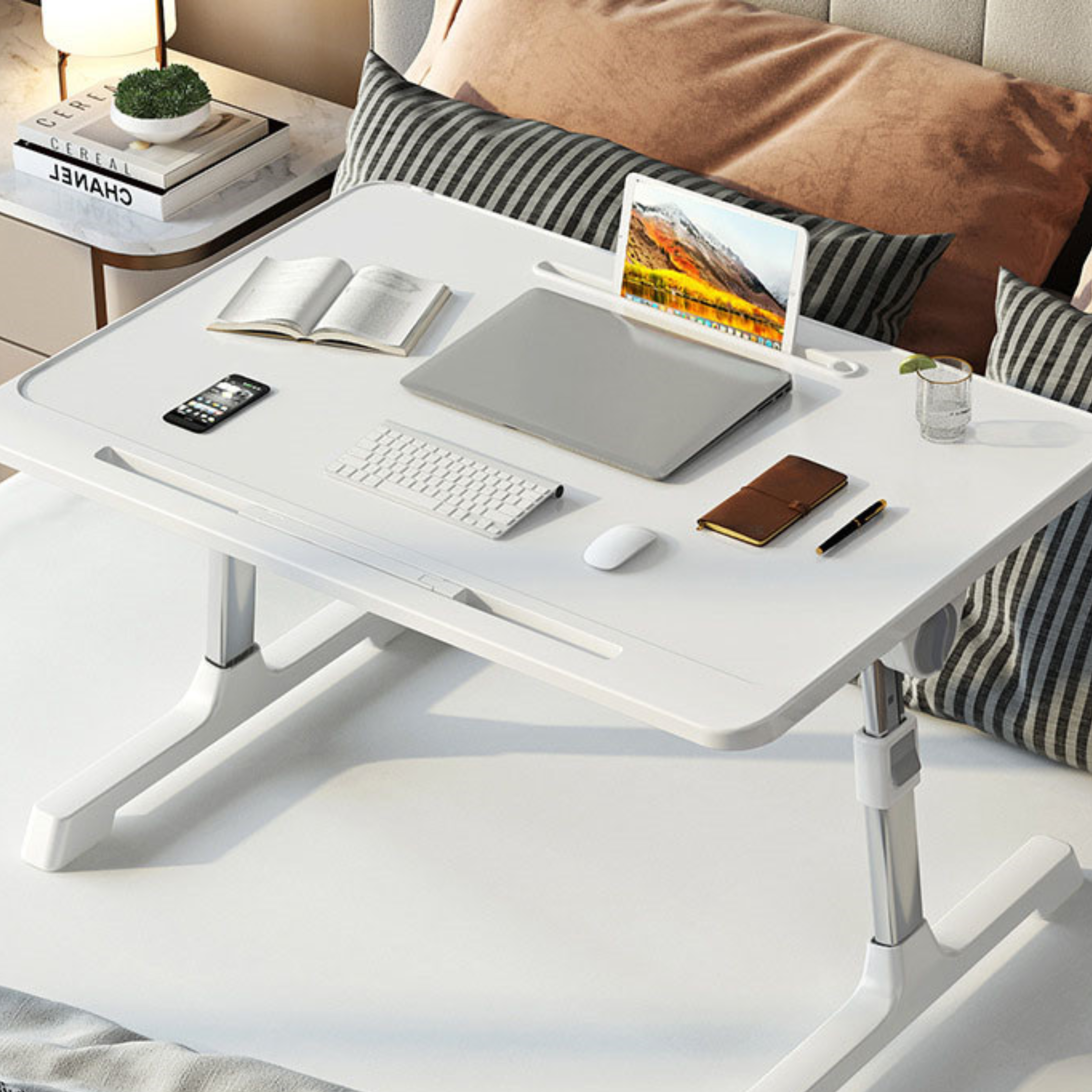Flexi-Table: Praktischer Bett-Tisch mit Einstellbarer Höhe und Neigung, Stilvoll und Modern