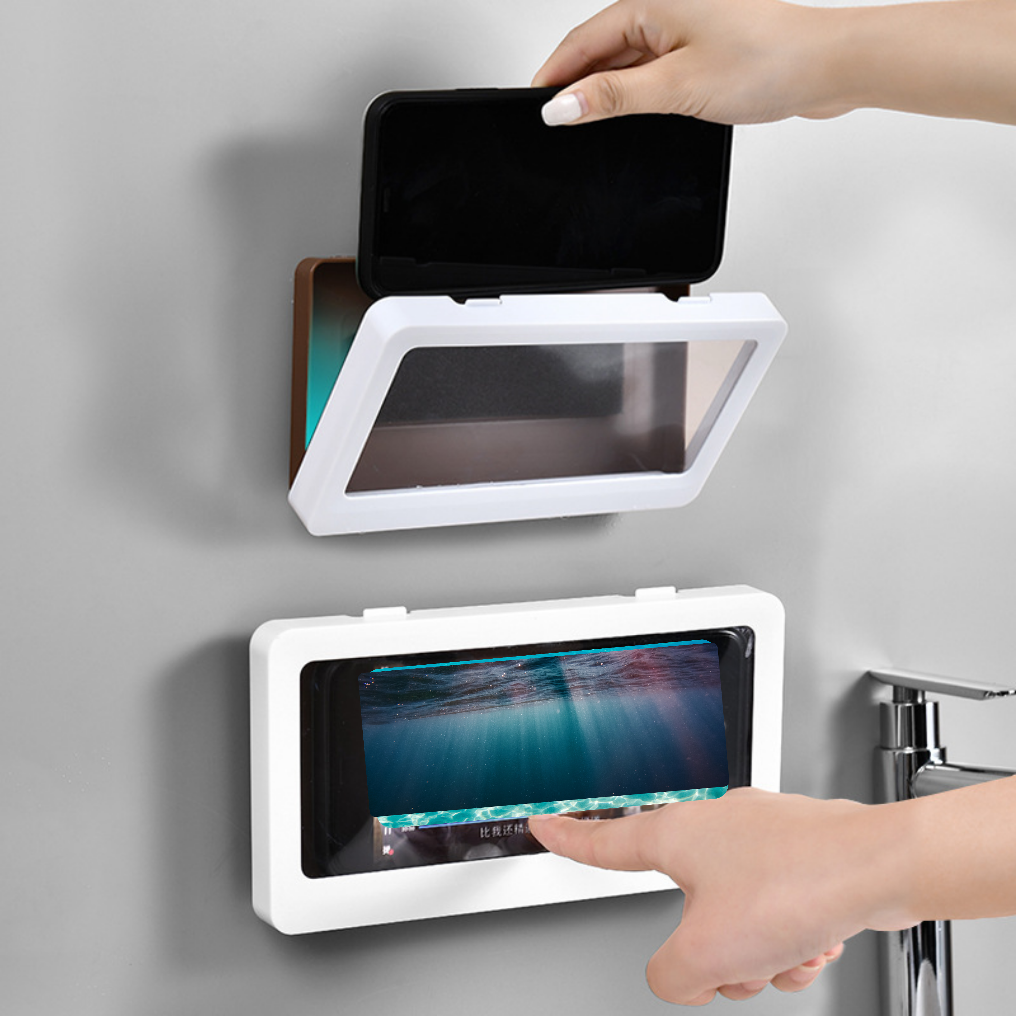 Freihändiges Fernsehen im Badezimmer - Wasserdichte Telefonhalterung